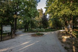 Park Tadeusza Różewicza - widok na strefę wejściową do Parku
